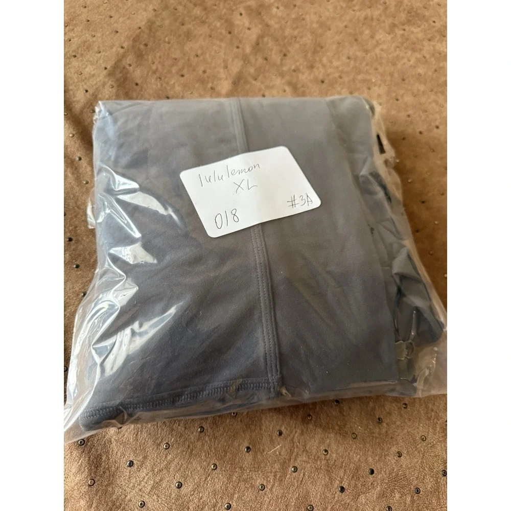 Lululemon Jacket Size XL Gray Full Zip Stretch - Picture 10 of 10